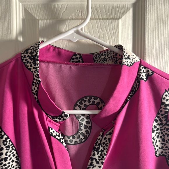 Pink Leopard Print Blouse - Picture 2 of 4
